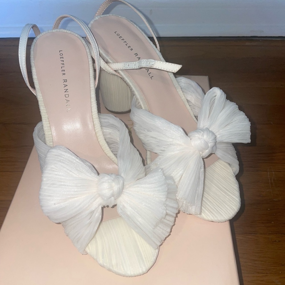 NWT Camellia Bow High Heel Sandals